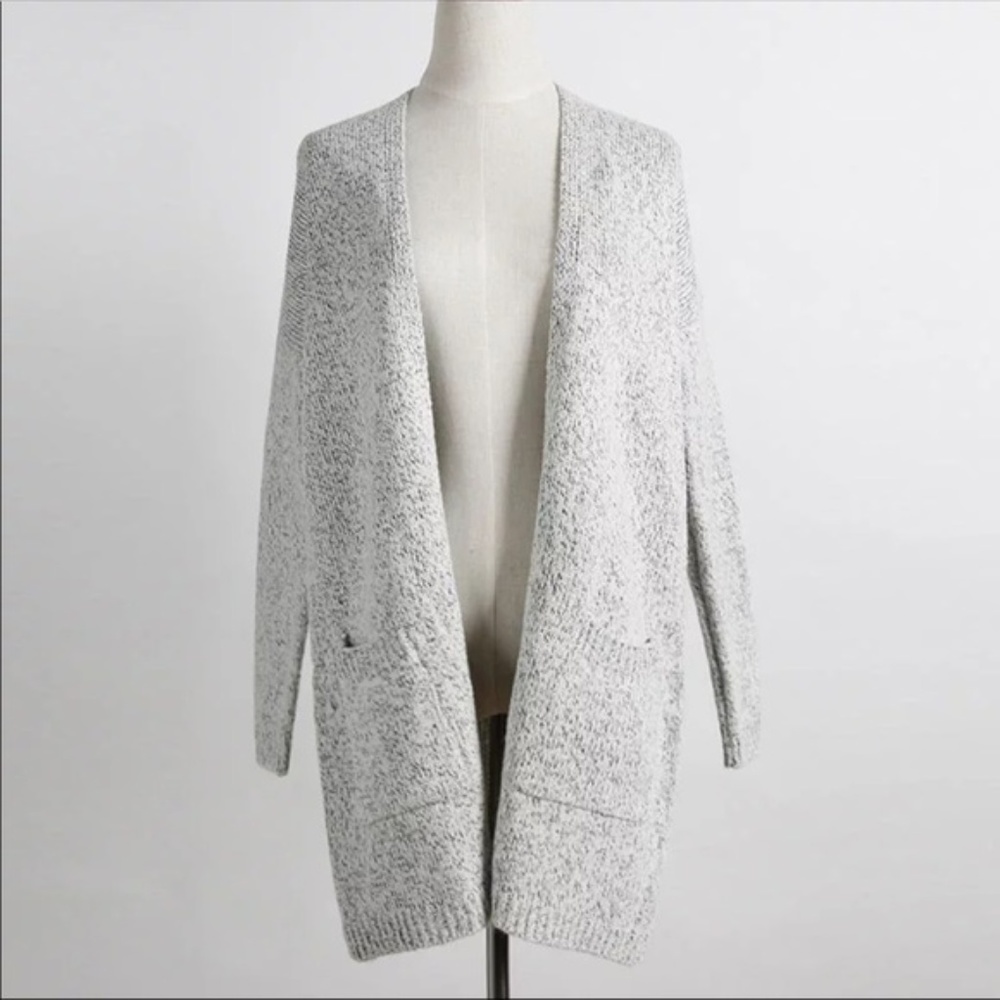 1 Left! Cozy Gray Long Knit Cardigan w/ Pockets - Picture 6 of 7
